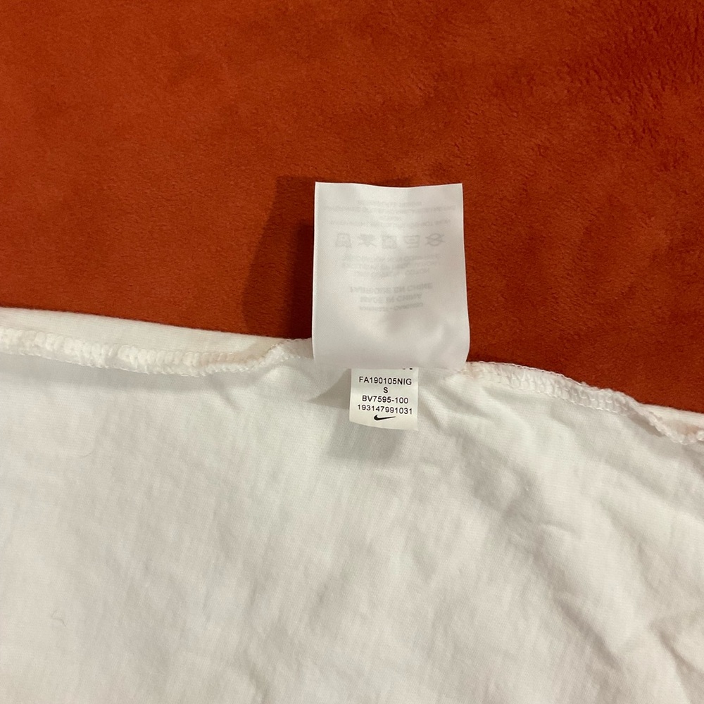 New Men’s Nike NSW Block Logo Tee Shirt SS NSW 1 Size SMall - Picture 8 of 11